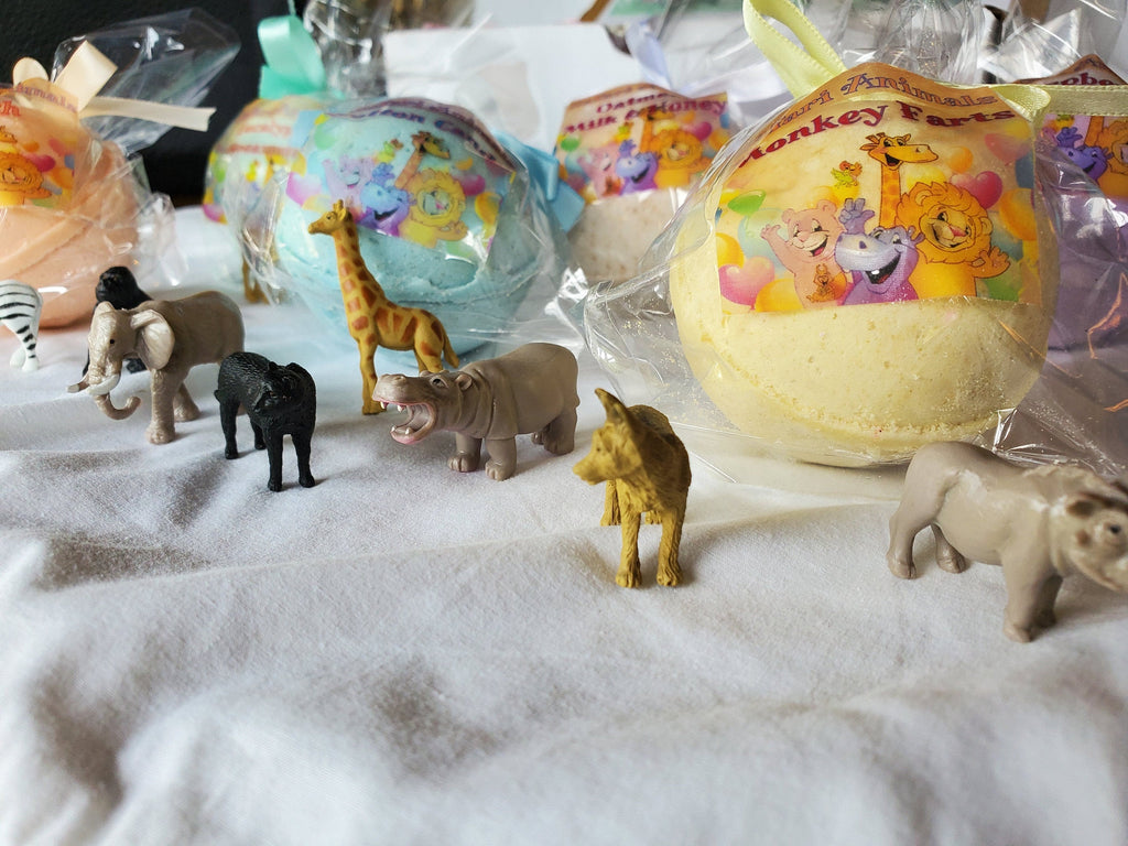 GIFT SET with 6 SAFARI Animals Bath Bombs with "Surprise" Jungle Animals inside