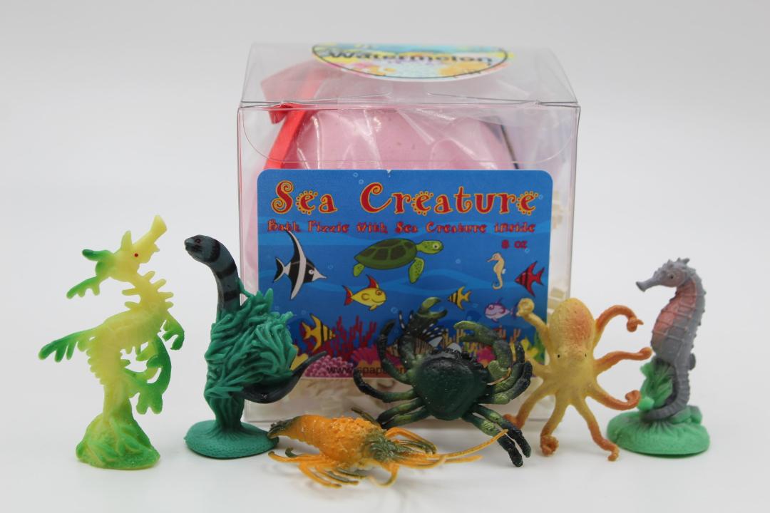 Kids Bath Bomb with SEA CREATURE toy inside - 1 Large 8 oz, colorful, moisturizing bath bombs that will not stain your tub